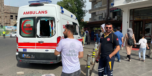 İlginç olay! Şehirdeki ambulansların camlarını kırıyor