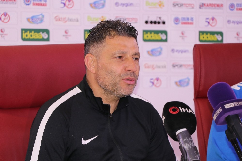 İlhan Özer: “9. dakikayı aşamıyoruz erken gol yiyoruz” 