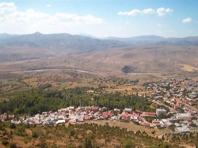 İliç’te kıraathane, berber ve kuaförlere bin TL kira yardımı yapılacak 