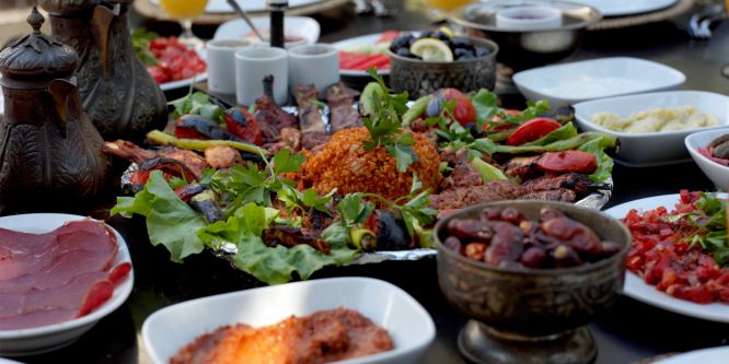 Ramazan’da doğru ve dengeli beslenme uyarısı