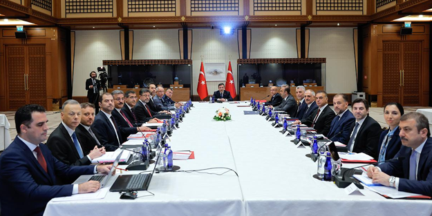  İlk açıklama geldi! Külliye’de kritik buluşma