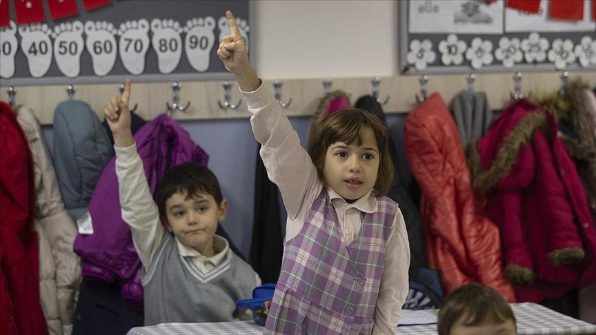 İlk ara tatilin ardından öğrenciler derse başladı