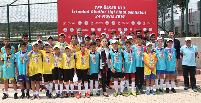 İlk defa düzenlenen İstanbul 13 Yaş Okullar Ligi tamamlandı