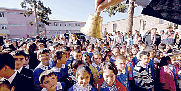 İlk ders zili 15 Temmuz zaferi için çalacak