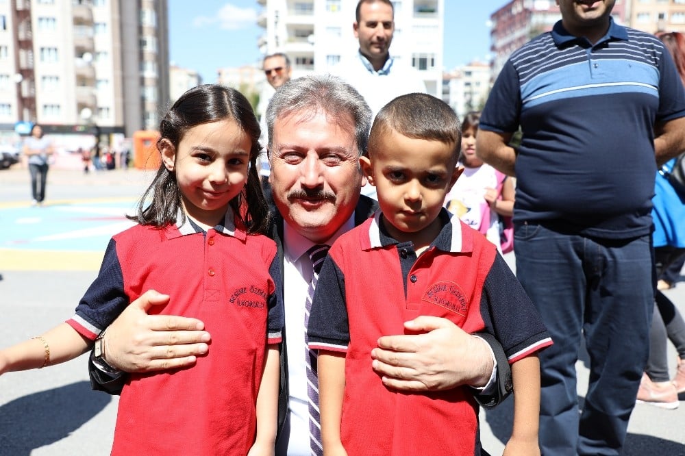 İlk ders zili Başkan Palancıoğlu’ndan 