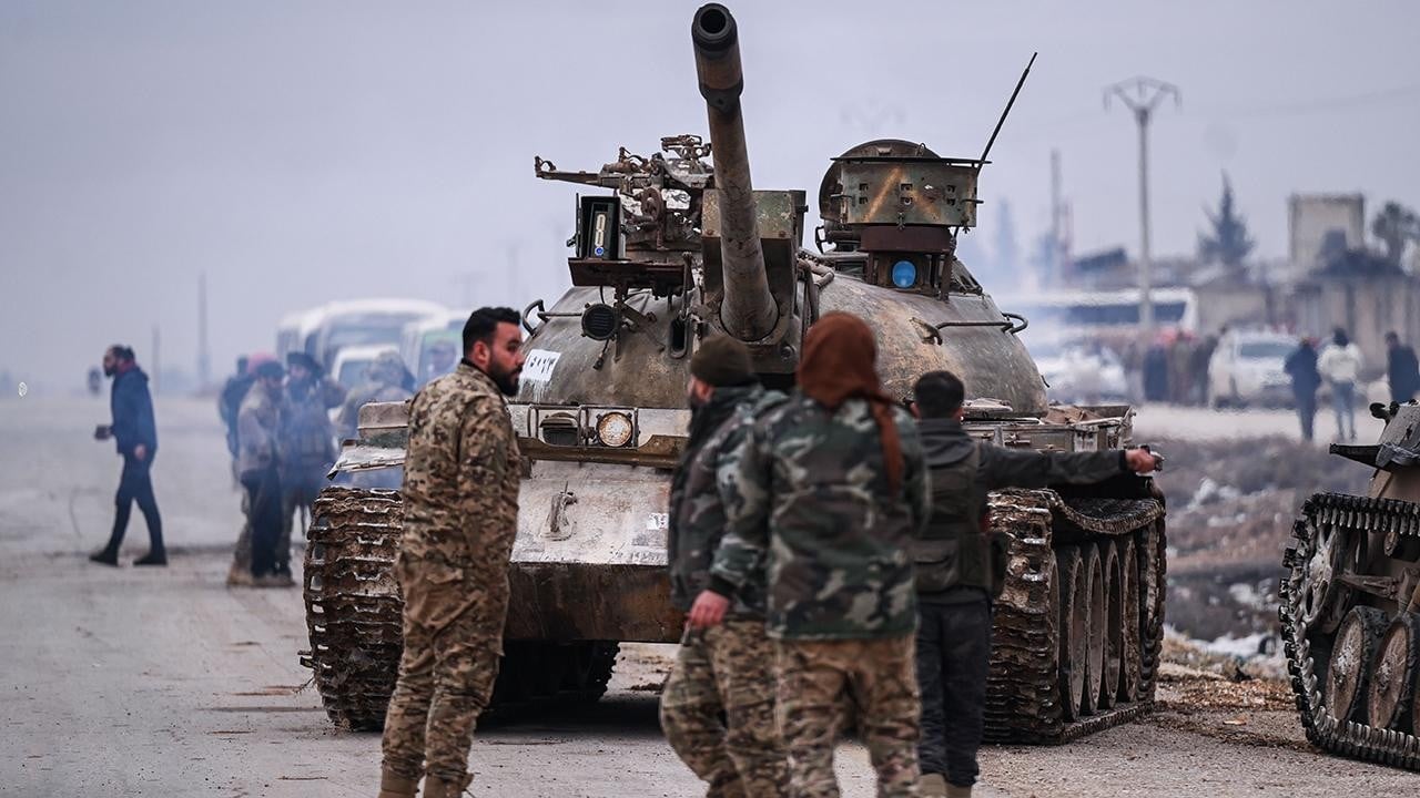 İlk kasabada kontrol sağlandı! Suriye Ordusu Rakka’ya girdi