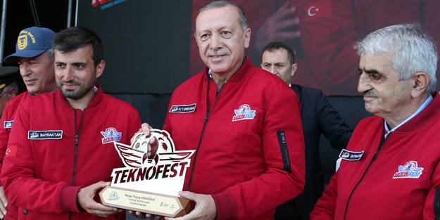 İlk kez ortaya çıktı! Özdemir Bayraktar, Selçuk Bayraktar'ı ABD'de kalmaktan İHA ile vazgeçirmiş!