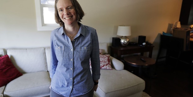 İlk koronavirüs aşısı denendi! Neler hissettiğini anlattı