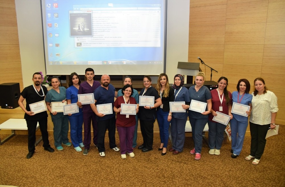 İlk kursiyerler sertifikalarını aldı 