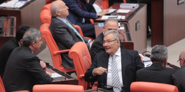 İlk oturumu bakın kim yönetecek?