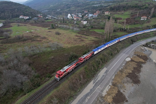 İlk sefer 12 Nisan'da! Kara Elmas Ekspresi ile Filyos limanı aynı karede
