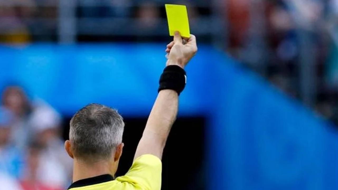 İlk sıradaki takım şaşırtmadı! Süper Lig'de en az sarı kart gören takım açıklandı