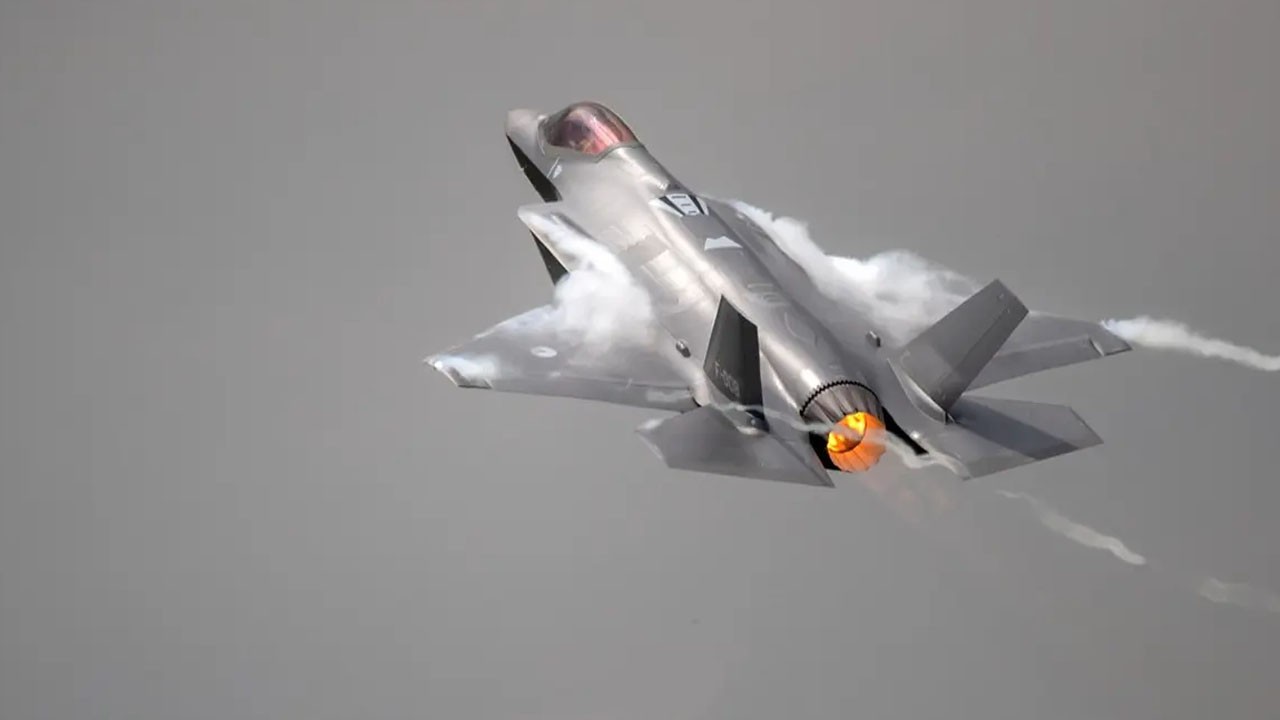 İlk teslimat resmen gerçekleşti: ABD’den F-35 jetleri havalandı, hava üssüne indi