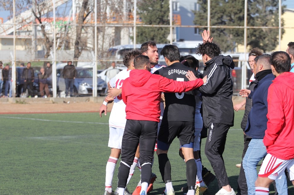 İlk yarı bitti saha karıştı 