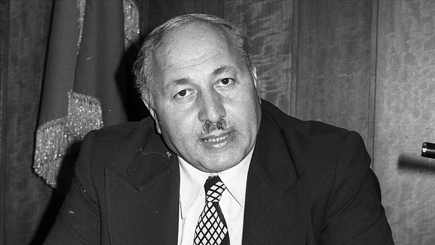 İlk yerli otomobil fikri Necmettin Erbakan'dan