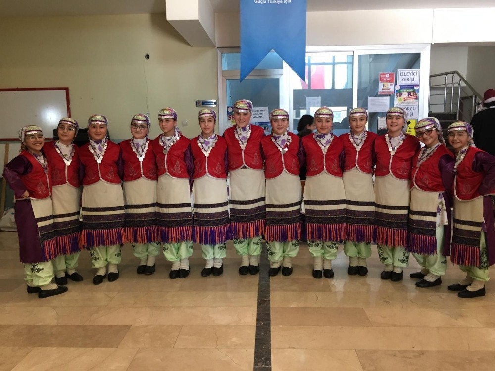 İlkadım Belediyesi Halk Oyunları Topluluğu’ndan iki birincilik 