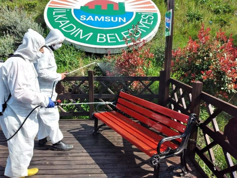 İlkadım’da köşe bucak temizlik devam ediyor 