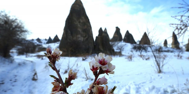 İlkbaharda yağan kar Kapadokya'ya güzellik kattı