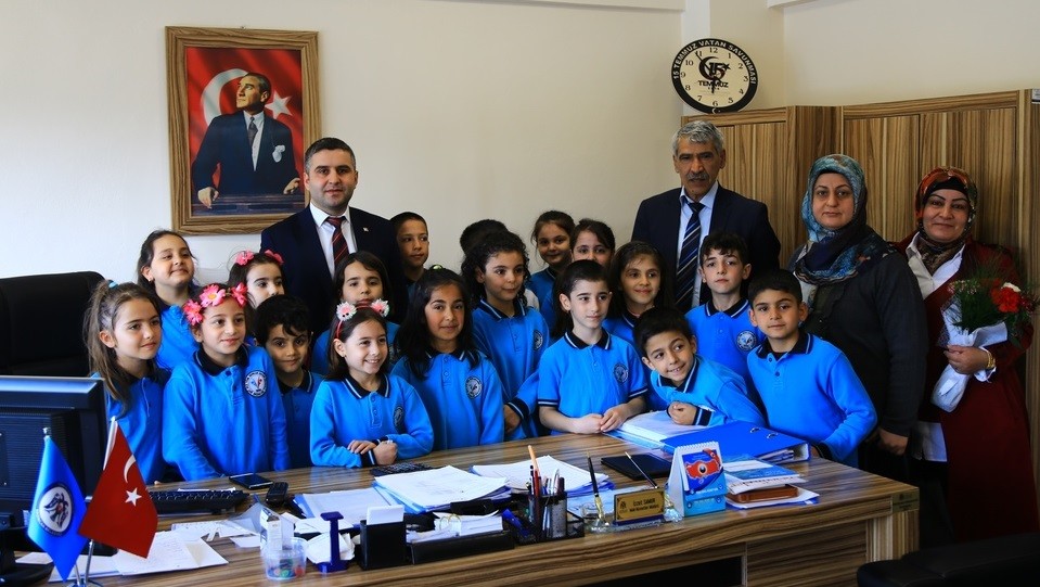 İlkokul öğrencilerinden belediyeye ziyaret 