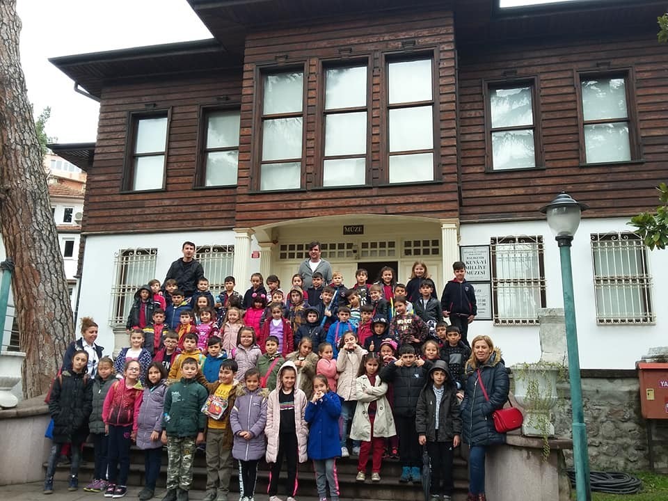 İlkokul öğrencilerinden tarihe yolculuk 