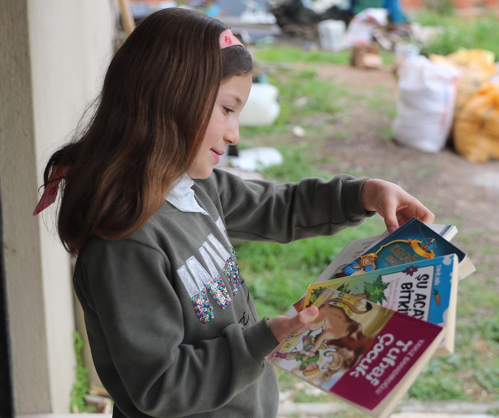 İlkokul öğrencisi Aleyna Başkan Örki’den kitap istedi 