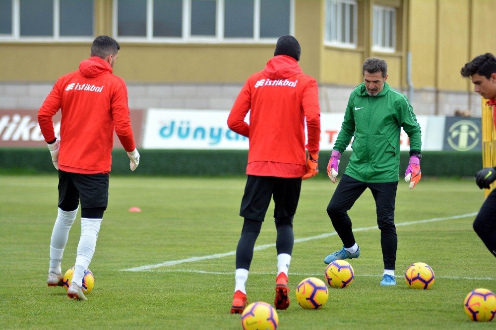 İM Kayserispor, Demir Grup Sivasspor maçının hazırlıklarını sürdürüyor 