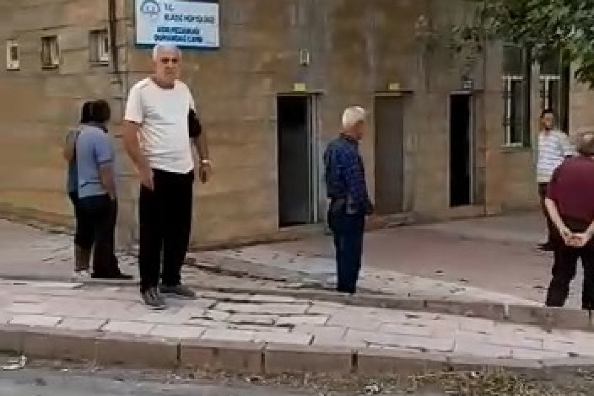 İmam camiye gelmeyince cemaat bayram namazı kılamadan geri döndü