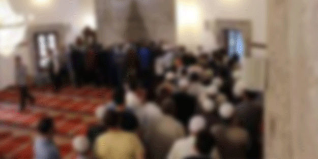 İmam Cuma sohbetinde 'tarikatlar şirk yuvası' deyince cami karıştı!