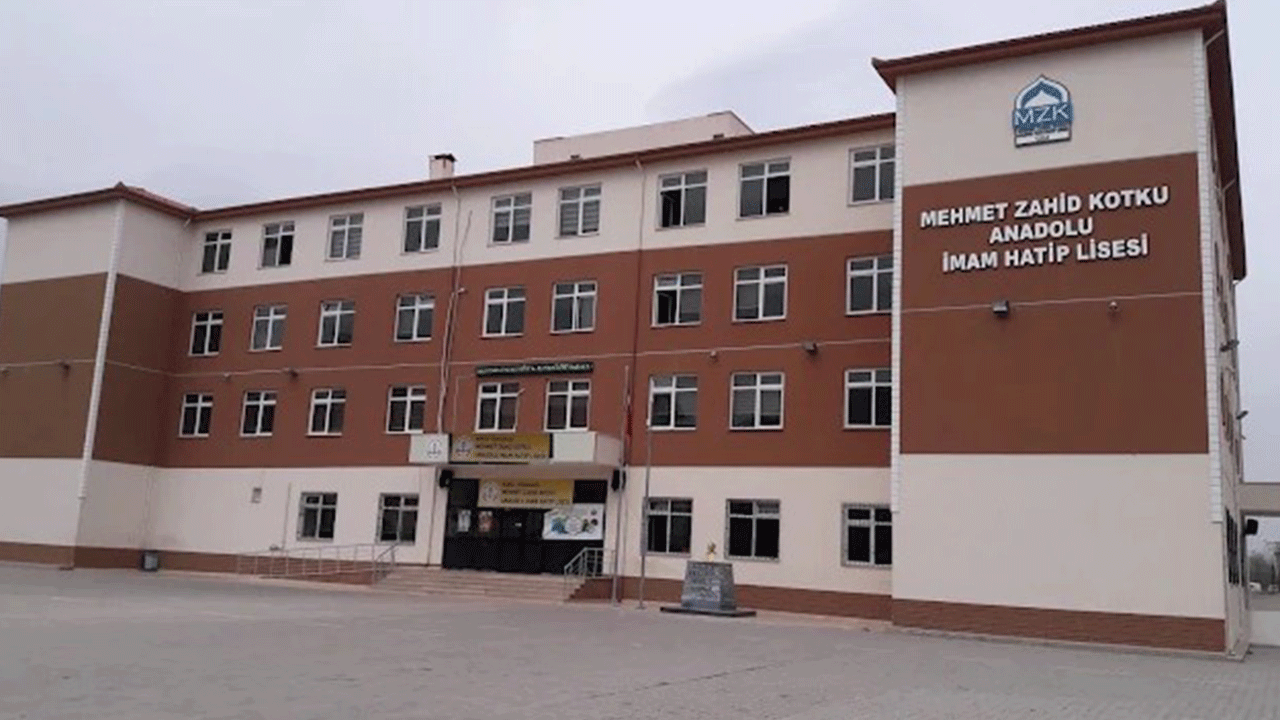 İmam Hatip Lisesi'nin bahçesinde büyük skandal! Müdür yardımcısı yaralandı