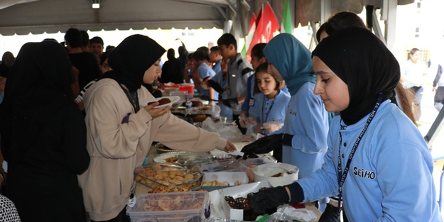 İmam hatip öğrencilerinden Gazze'deki akranlarına anlamlı yardım