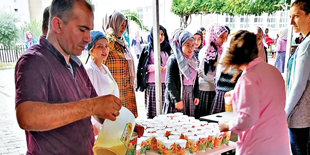 İmam Hatip Ortaokulundan örnek davranış
