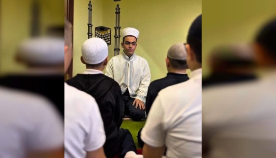 İmam Hatipli gençler paylaştı! Namazla alay eden akıma ibretlik cevap