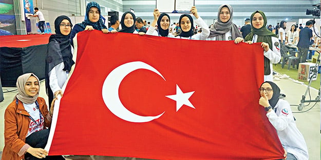 İHL'li kızlarımız dünya üçüncüsü