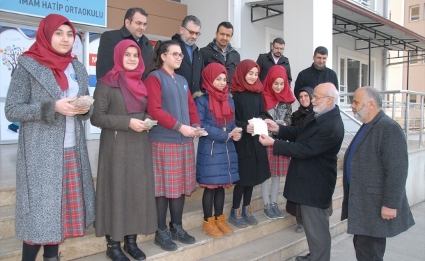 İmam Hatipli öğrencilerden Halep'e yardım