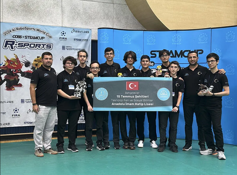 İmam Hatipliler göğsümüzü kabarttı: Dünya şampiyonu oldular