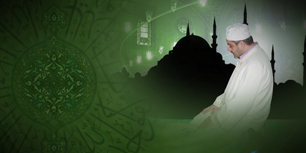 İmam, namaza durmadan cemaate dönüp öyle bir şey söyledi ki...