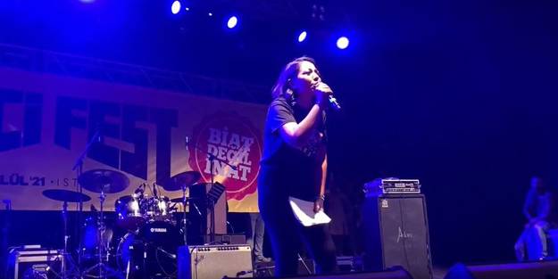 İmamları kesmekle tehdit eden ezan düşmanı Sera Kadıgil'in iki yüzlülüğü!