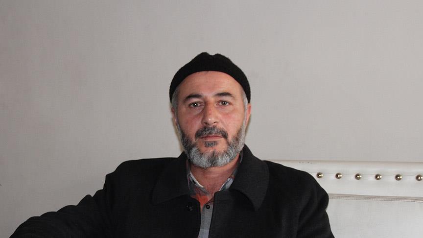 İmamlık yaparken hamal oldu