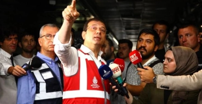 İmamoğlu afet bölgesine geldi bildiği o işi yaptı ve gitti
