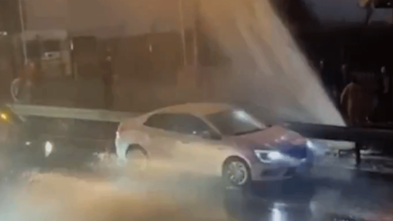 İmamoğlu şimdi de ücretsiz oto yıkamaya başladı (!)