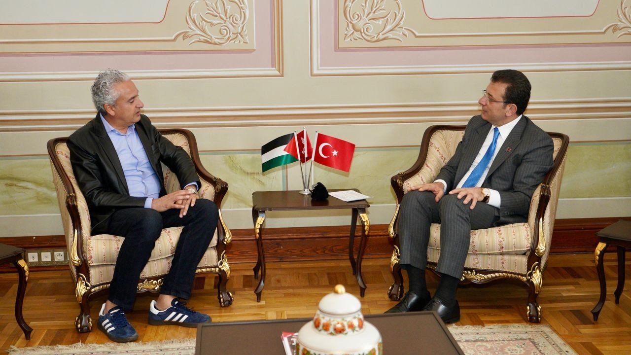 İmamoğlu, verdiği o pozla, riyakârlığın resmini çektirdi! Vallahi yazık