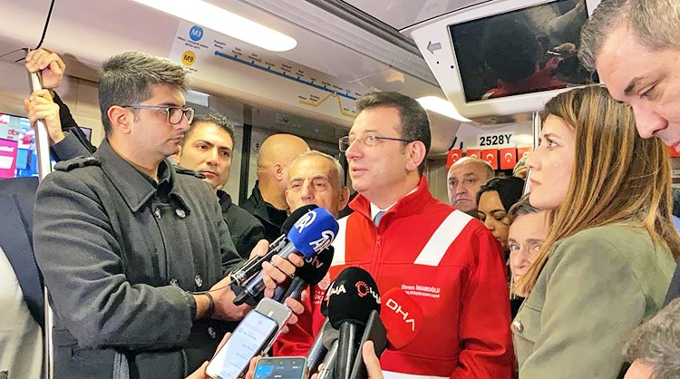  İmamoğlu'ndan, Akşener'e Mansur'lu gönderme: Ben o defteri kapattım