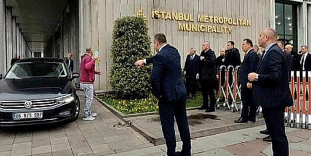 İmamoğlu'ndan vatandaşa görülmemiş zulüm! Kendini yakmaya kalkıştı