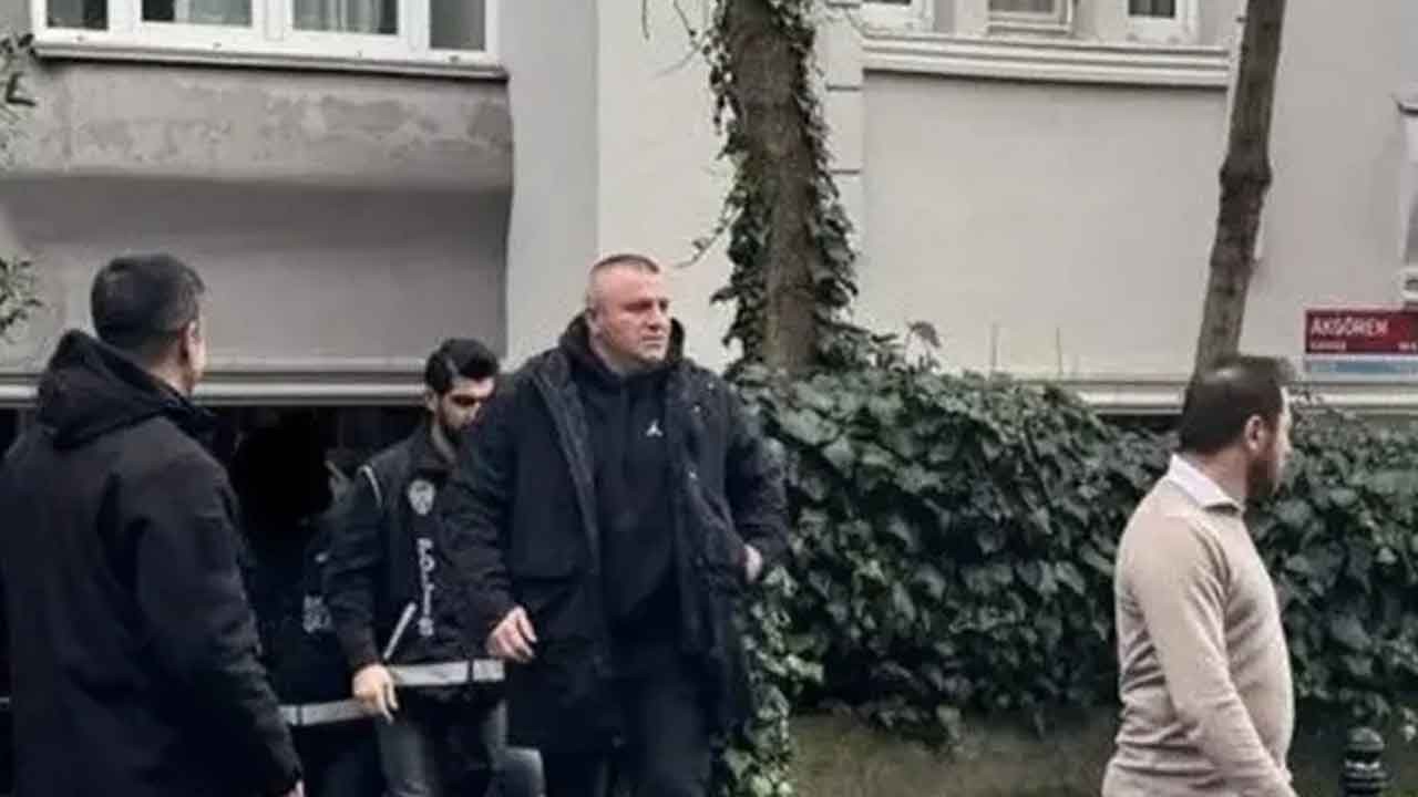 İmamoğlu'nun korumasına şafak operasyonu! "Yolsuzluk" soruşturmasında sürpriz gözaltı