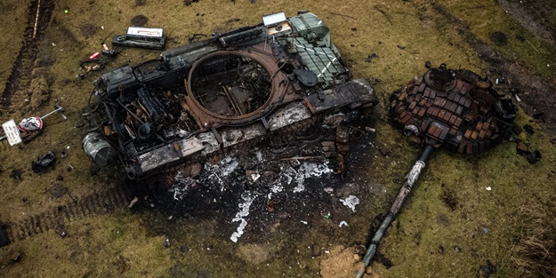 İmha edilen Rus tankı böyle görüntülendi