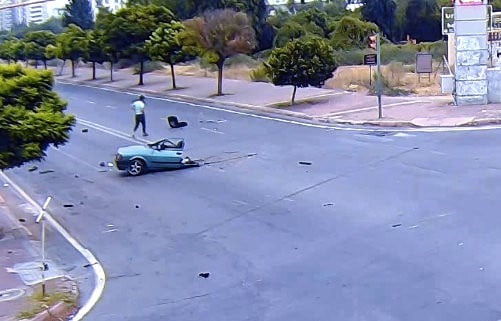 İmkansız kurtuluşun kahramanı ibretlik aracını hurdacıya verdi 
