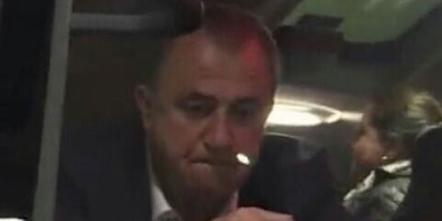 İmparator'un gözleri doldu