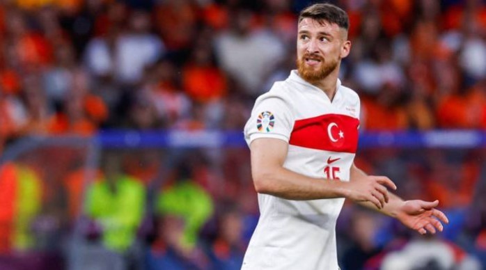 İmzayı attı formayı giydi! Salih Özcan'ın yeni takımı belli oldu