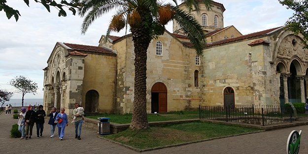 İn cin top oynuyor! İşte Araplardan geriye kalan manzara