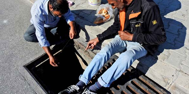 İnanılmaz olay! Kanalizasyondan balık avladılar